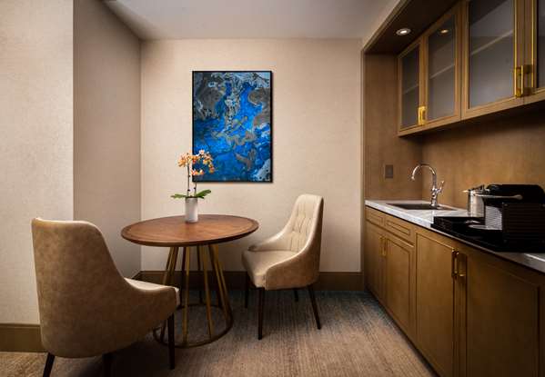 Suite - Blossom Hotel Medical Center Houston