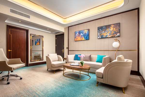 Suite - Blossom Hotel Medical Center Houston