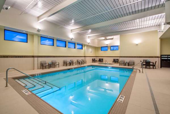 Pool - Hotel Dene & Conference Center Cold Lake