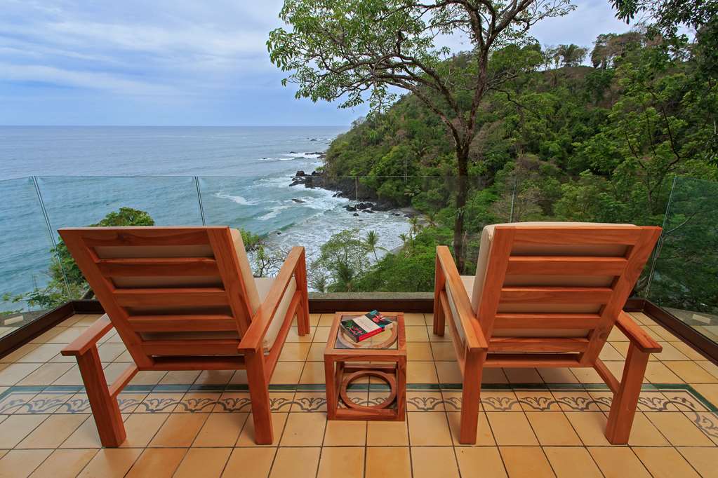 Arenas del Mar Beach and Nature Resort