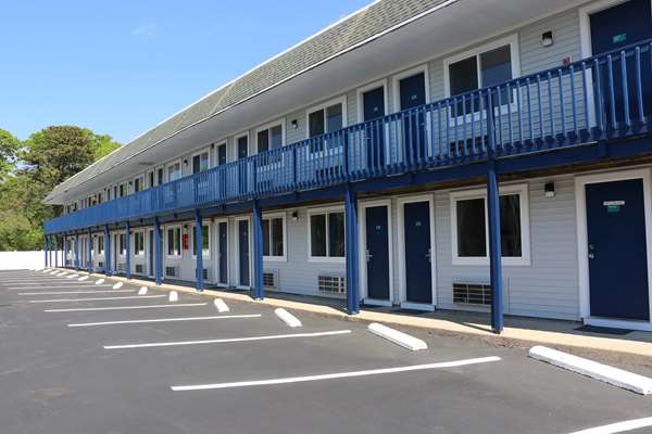 Exterior view - Howard Johnson Hotel West Yarmouth