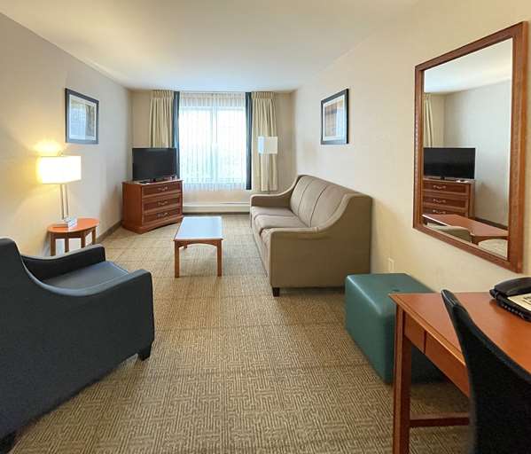 Suite - Smart Suites South Burlington