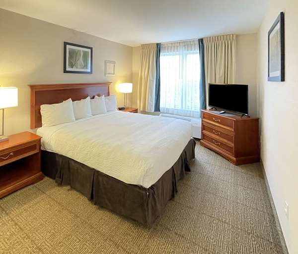Suite - Smart Suites South Burlington