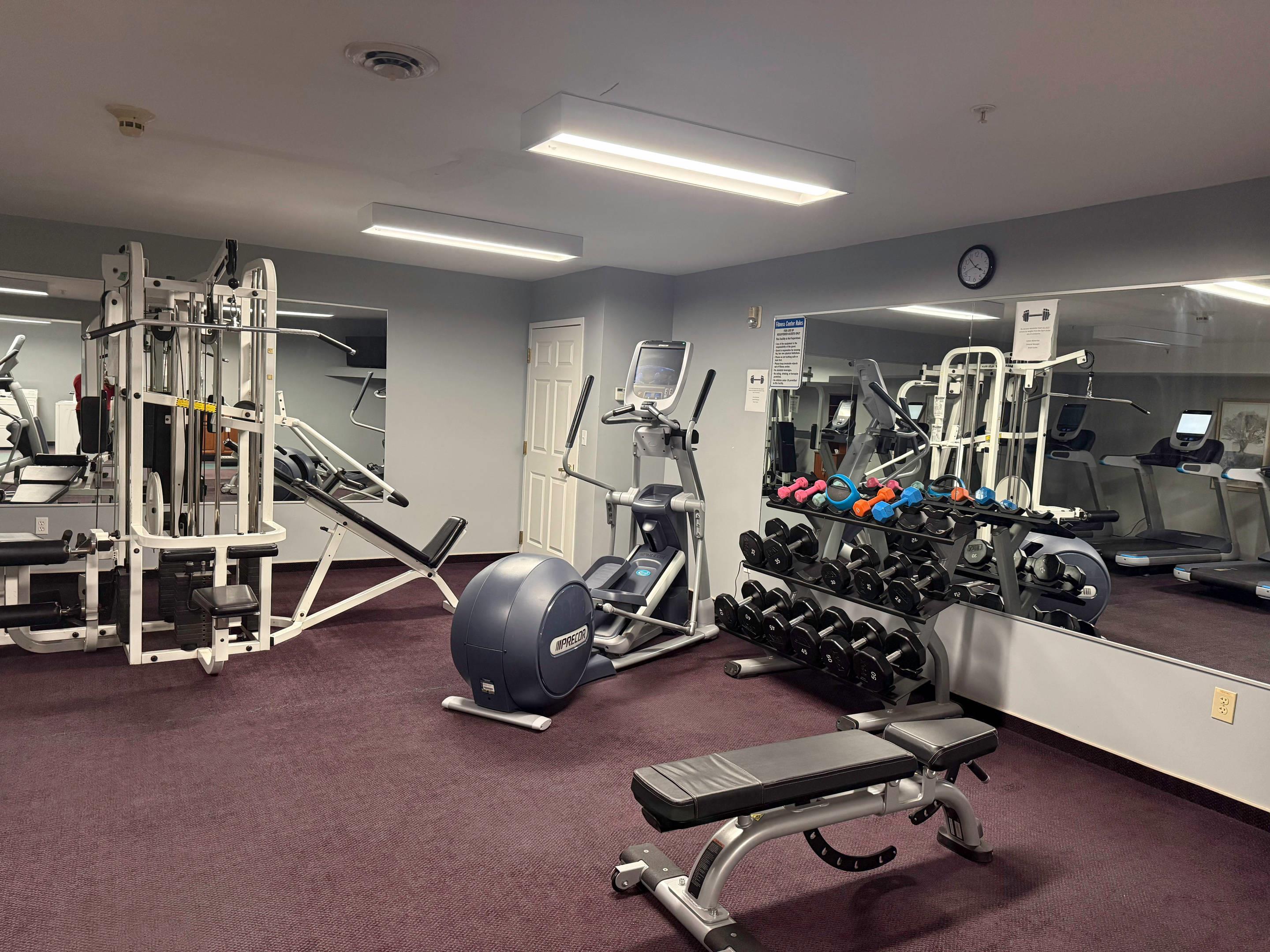 Exercise room | Smart Suites, Ascend Hotel Collection