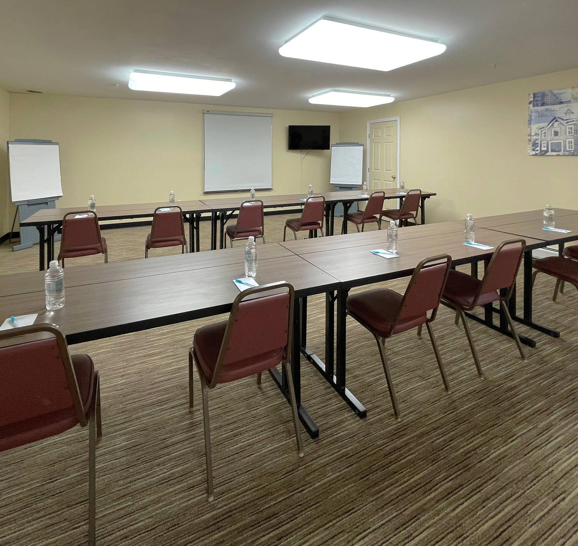 Meeting room | Smart Suites, Ascend Hotel Collection