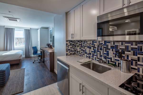  - Scholar State College Hotel