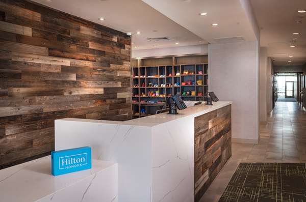  - Hampton Inn Riverside