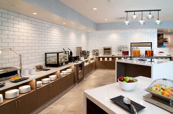 Amenities - Hampton Inn Riverside