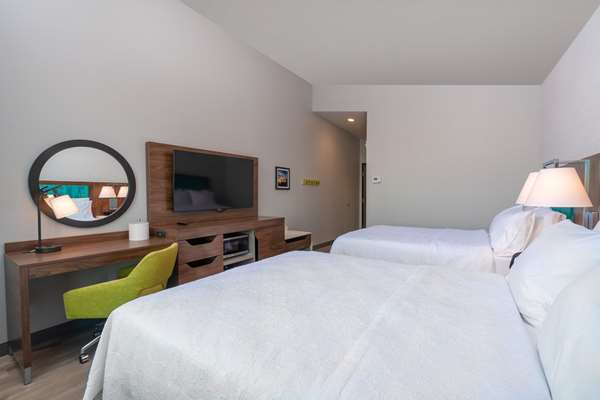  - Hampton Inn Riverside