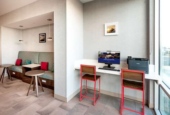 Conference Area - Home2 Suites by Hilton Riverside