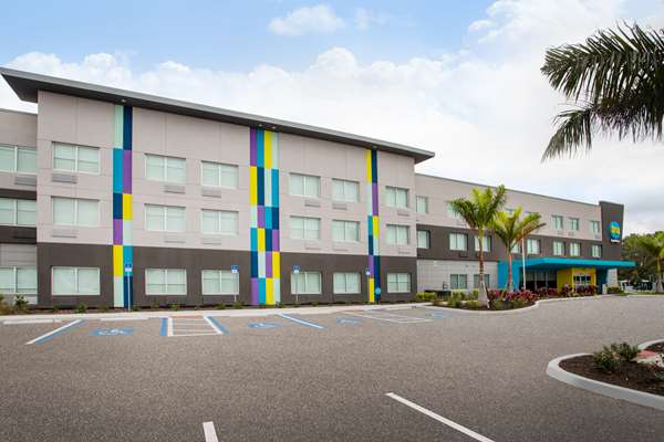 Exterior view - Tru by Hilton Hotel Bradenton - I-75, Exit 217