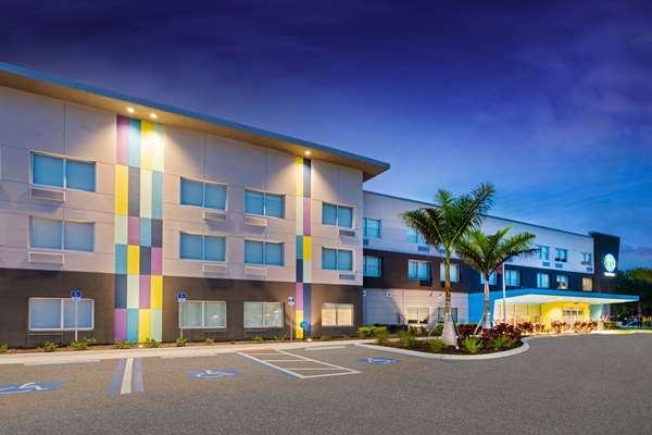 Exterior view - Tru by Hilton Hotel Bradenton - I-75, Exit 217