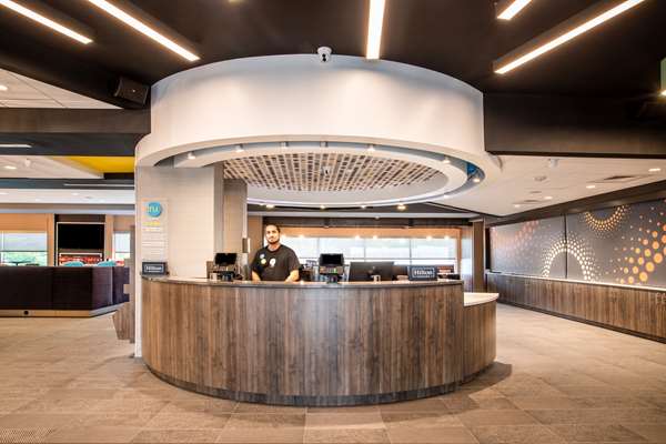  - Tru by Hilton Hotel Bradenton - I-75, Exit 217