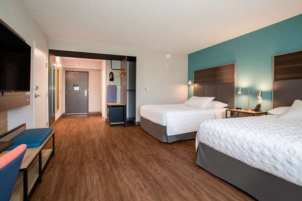  - Tru by Hilton Hotel Bradenton - I-75, Exit 217