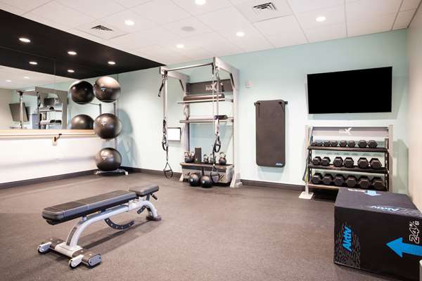 Fitness/ Exercise Room - Tru by Hilton Hotel Bradenton - I-75, Exit 217