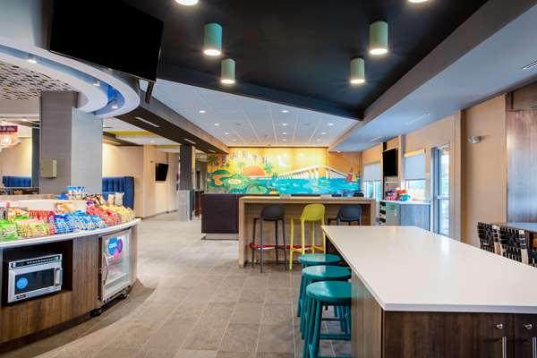 Amenities - Tru by Hilton Hotel Bradenton - I-75, Exit 217