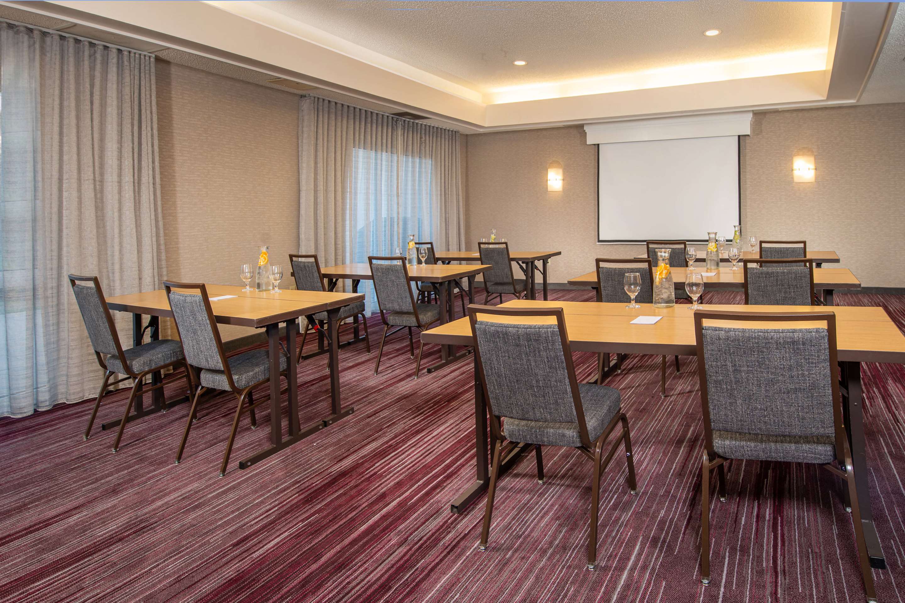Classroom style meeting room | Sonesta Select Allentown Bethlehem Airport