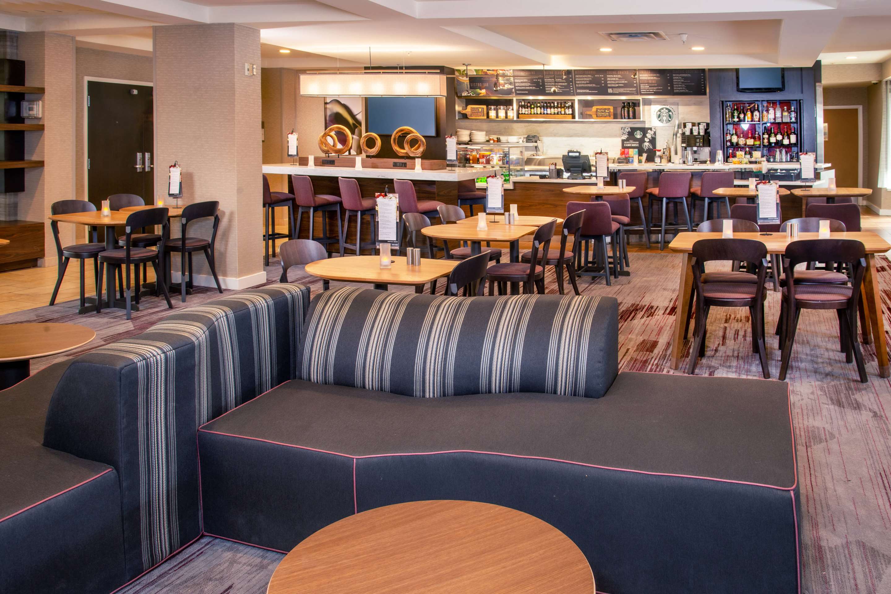 The Commons at Sonesta Select | Sonesta Select Allentown Bethlehem Airport