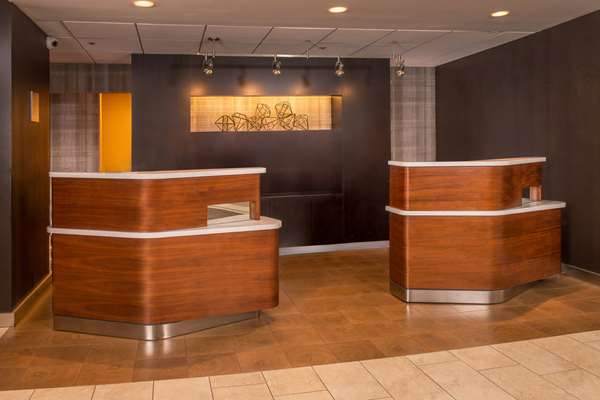  - Sonesta Select Hotel Rosslyn Arlington - I-66, Exit 73