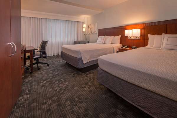  - Sonesta Select Hotel Rosslyn Arlington - I-66, Exit 73