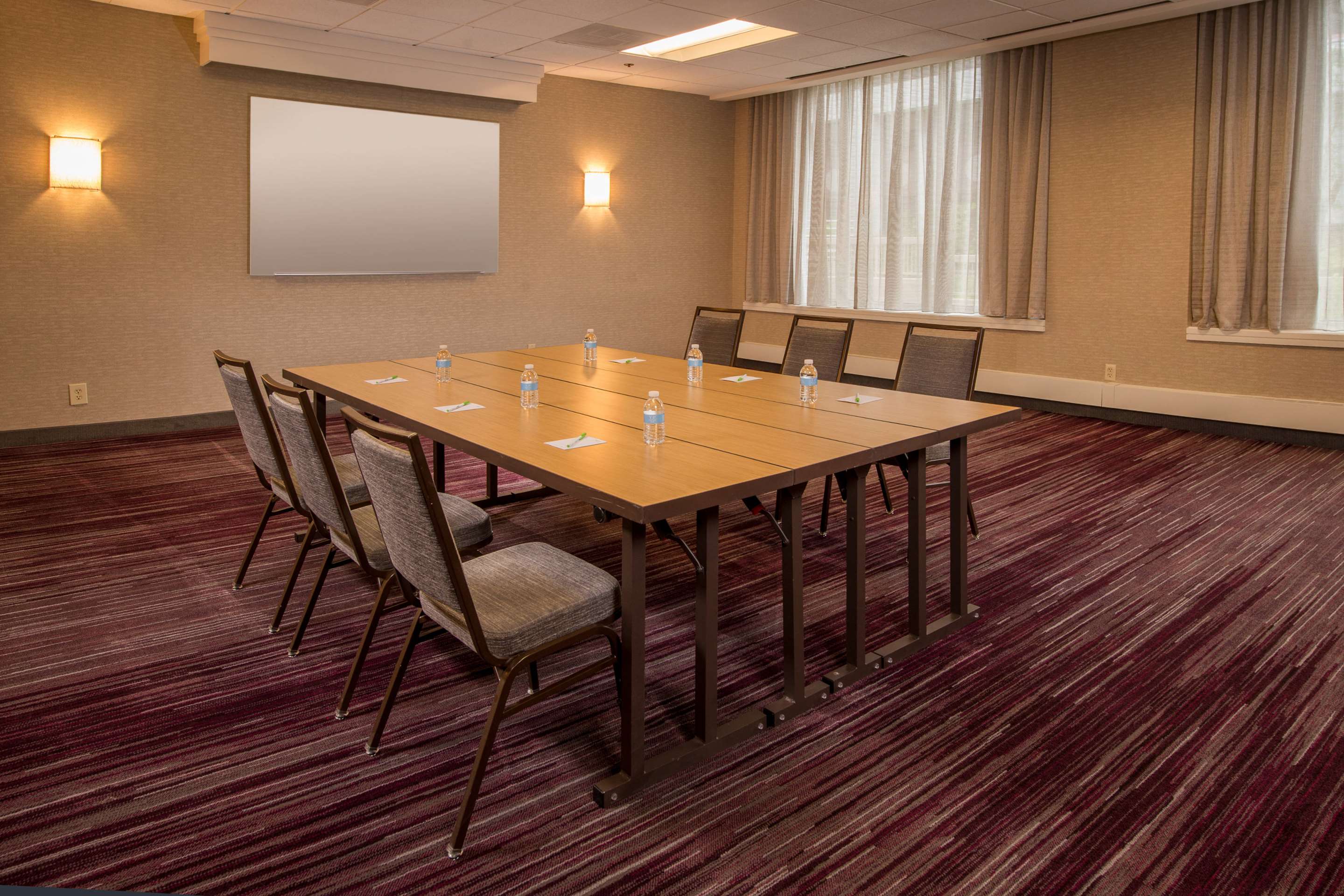 Meeting room A conference setup | Sonesta Select Arlington Rosslyn
