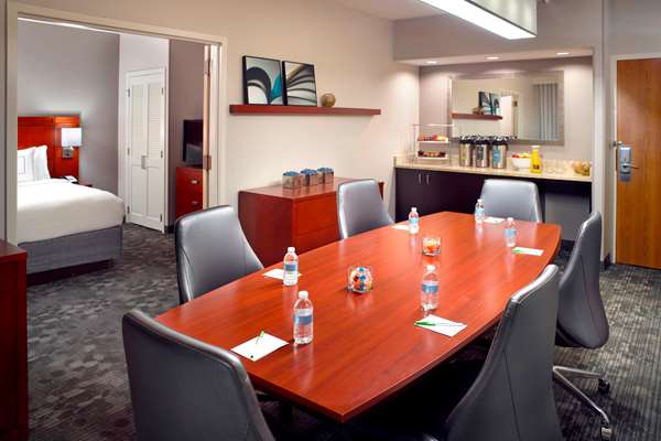 Suite - Sonesta Select Hotel Hapeville - I-85, Exit 73