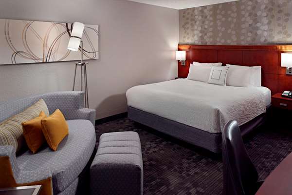  - Sonesta Select Hotel Cumberland Center Atlanta - I-285, Exit 19 & 20