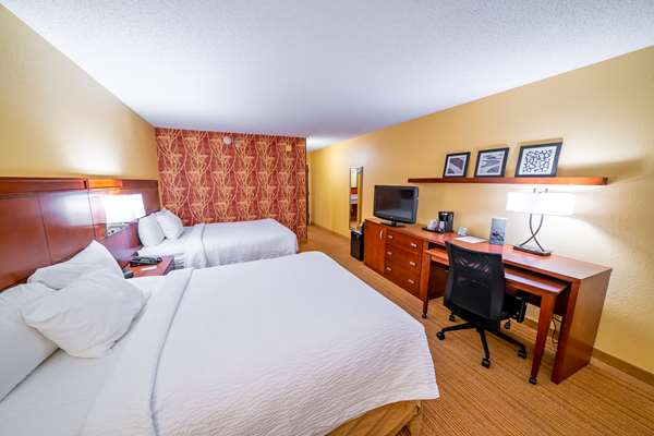  - Sonesta Select Hotel Bettendorf - I-74, Exit 2