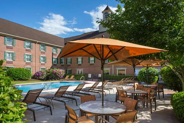 Pool - Sonesta Select Hotel Lowell - I-495, Exit 89