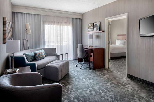 Suite - Sonesta Select Hotel Stoughton