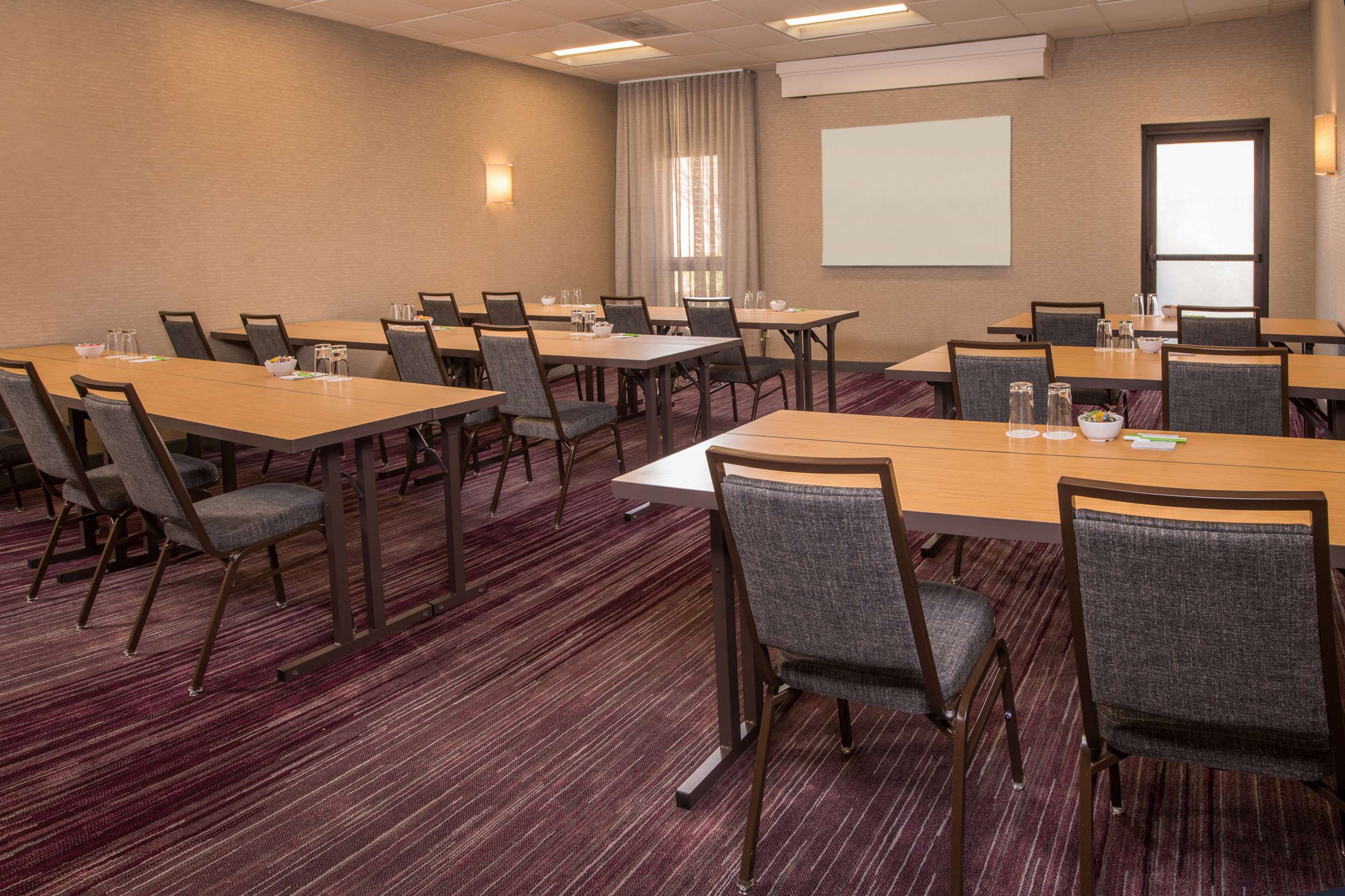 Meeting room classroom setup