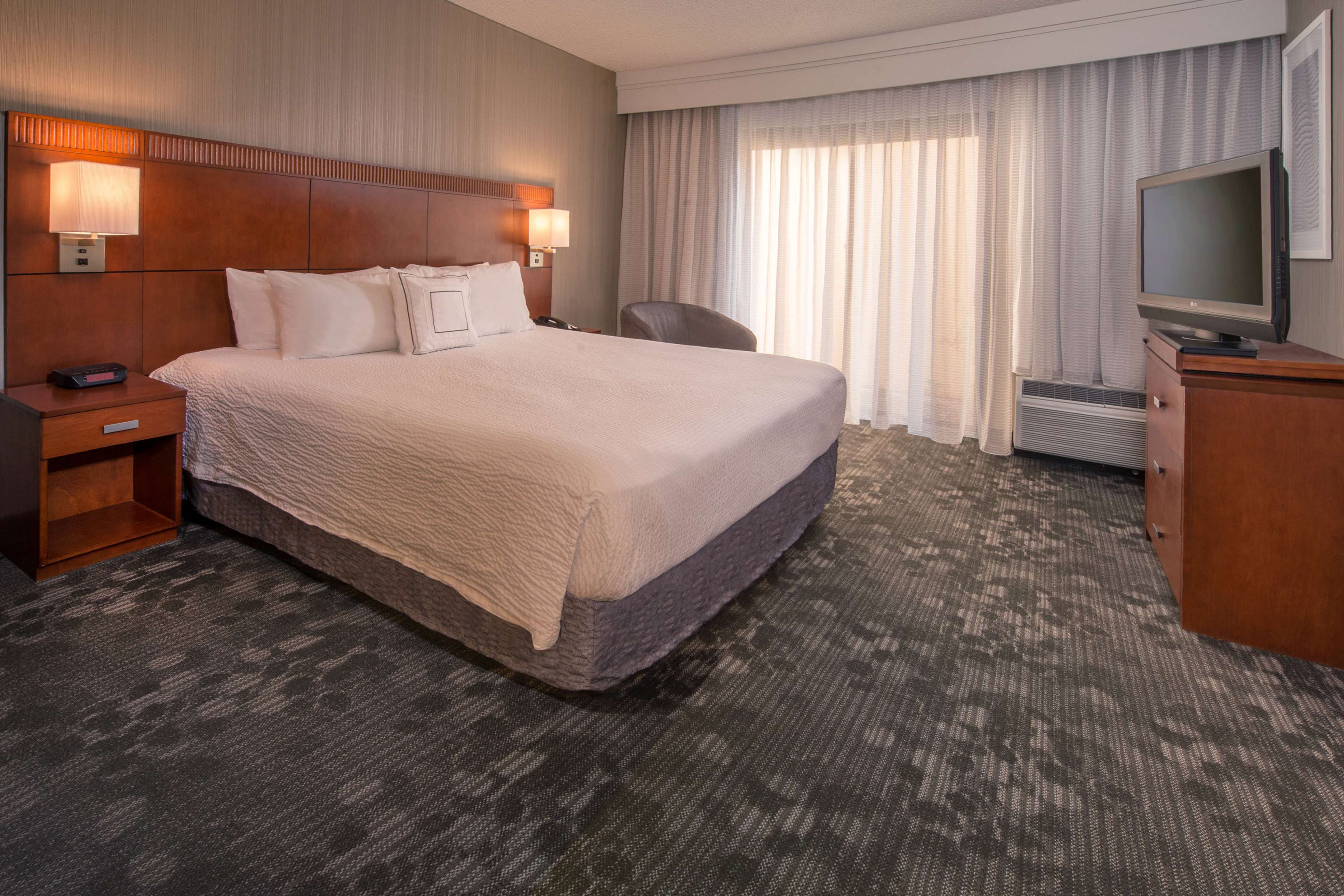 One Bedroom Suite - King image