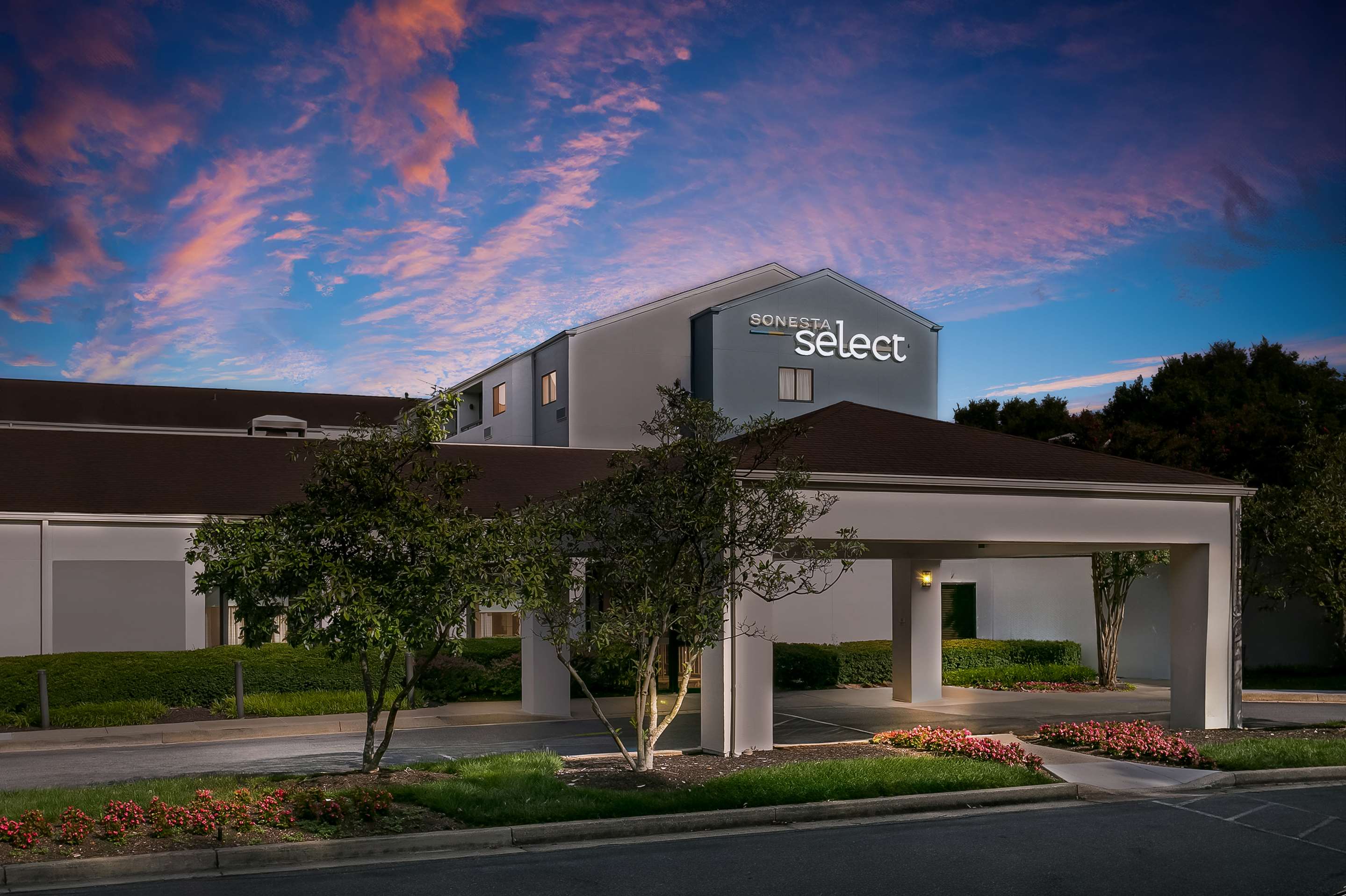 Exterior Twilight 2