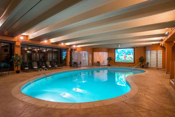 Pool - Winter Park Mountain Lodge