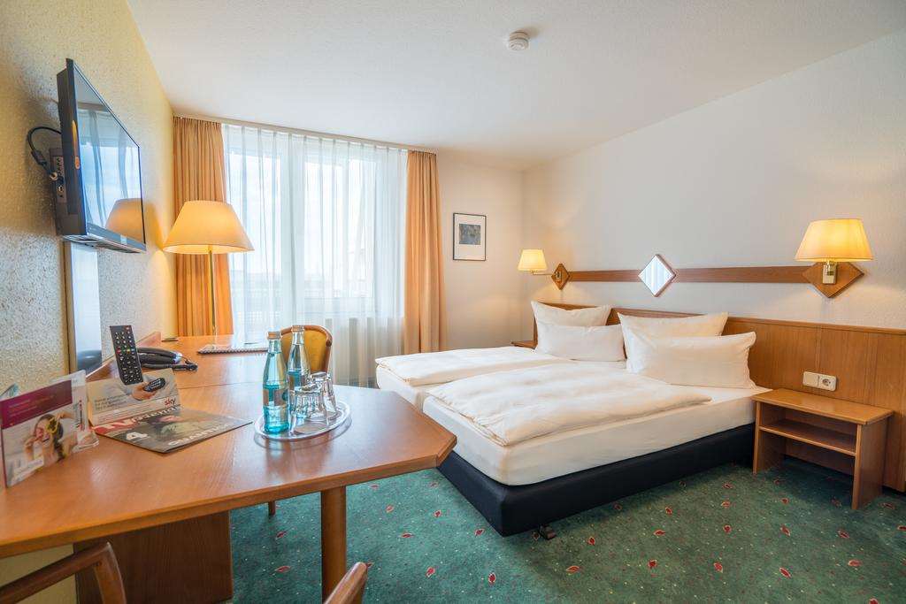 Apartmenthotel Residenz-guestroom-Guest Room,On-Site.jpg