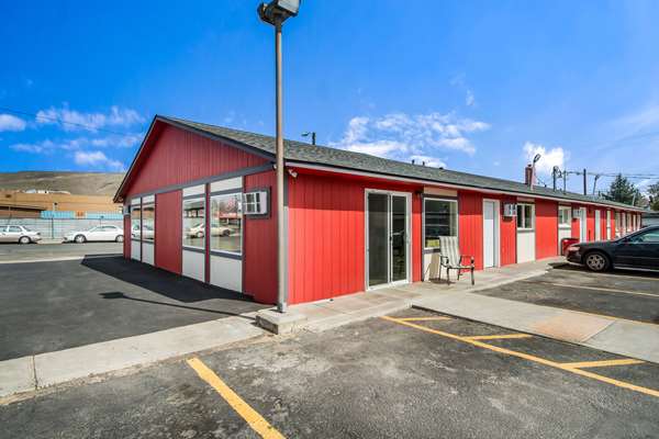 Exterior view - Rodeway Inn Yakima - I-82, Exit 31