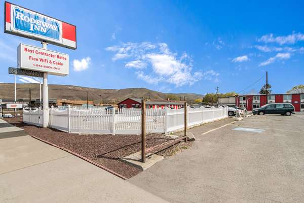 Exterior view - Rodeway Inn Yakima - I-82, Exit 31
