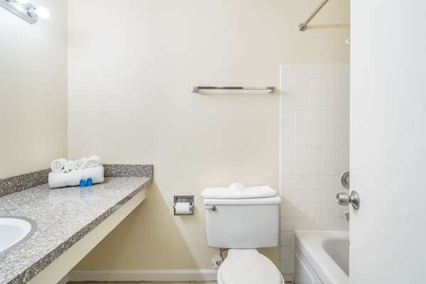  - Rodeway Inn Yakima - I-82, Exit 31