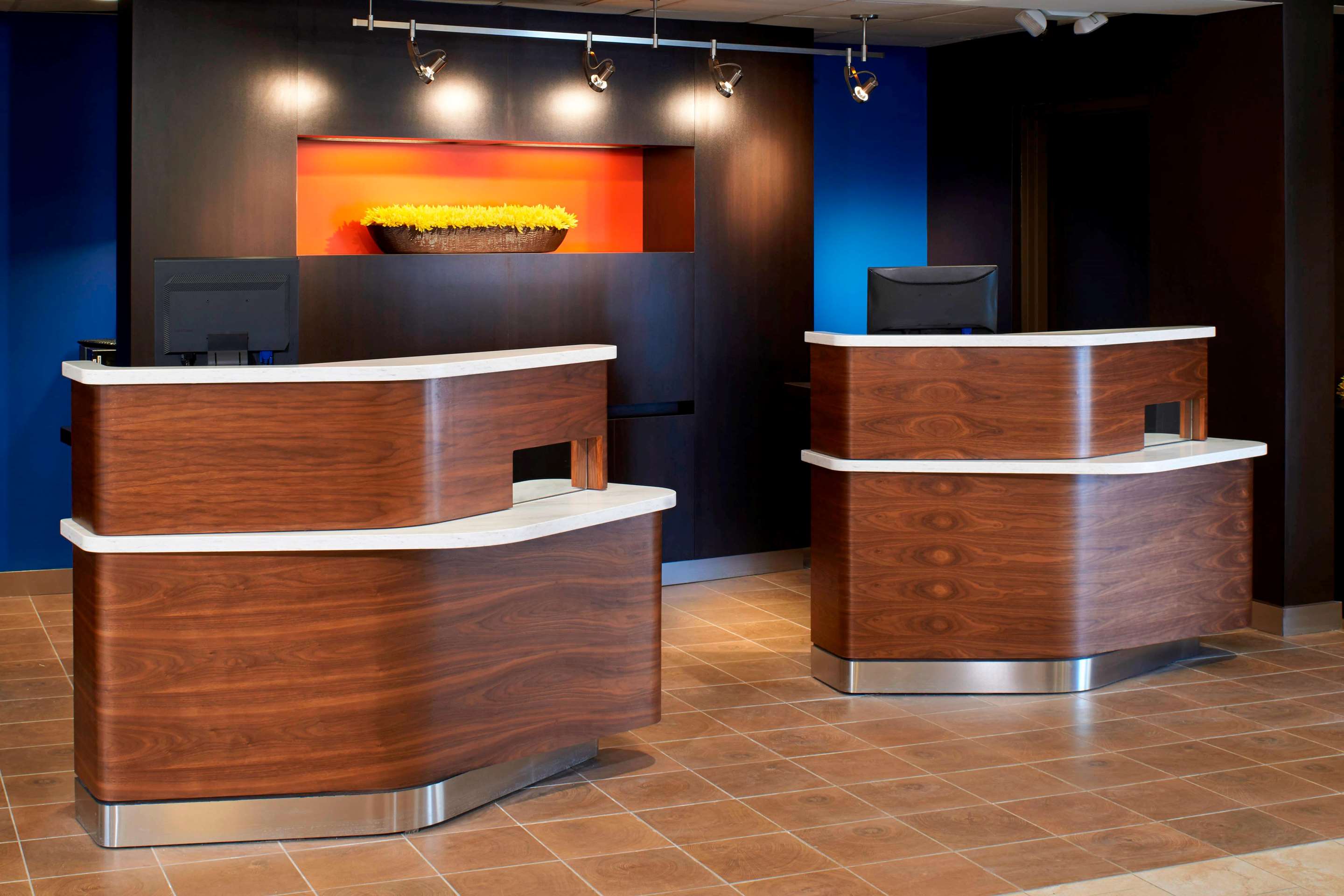 Welcome pedestals | Sonesta Select Detroit Auburn Hills