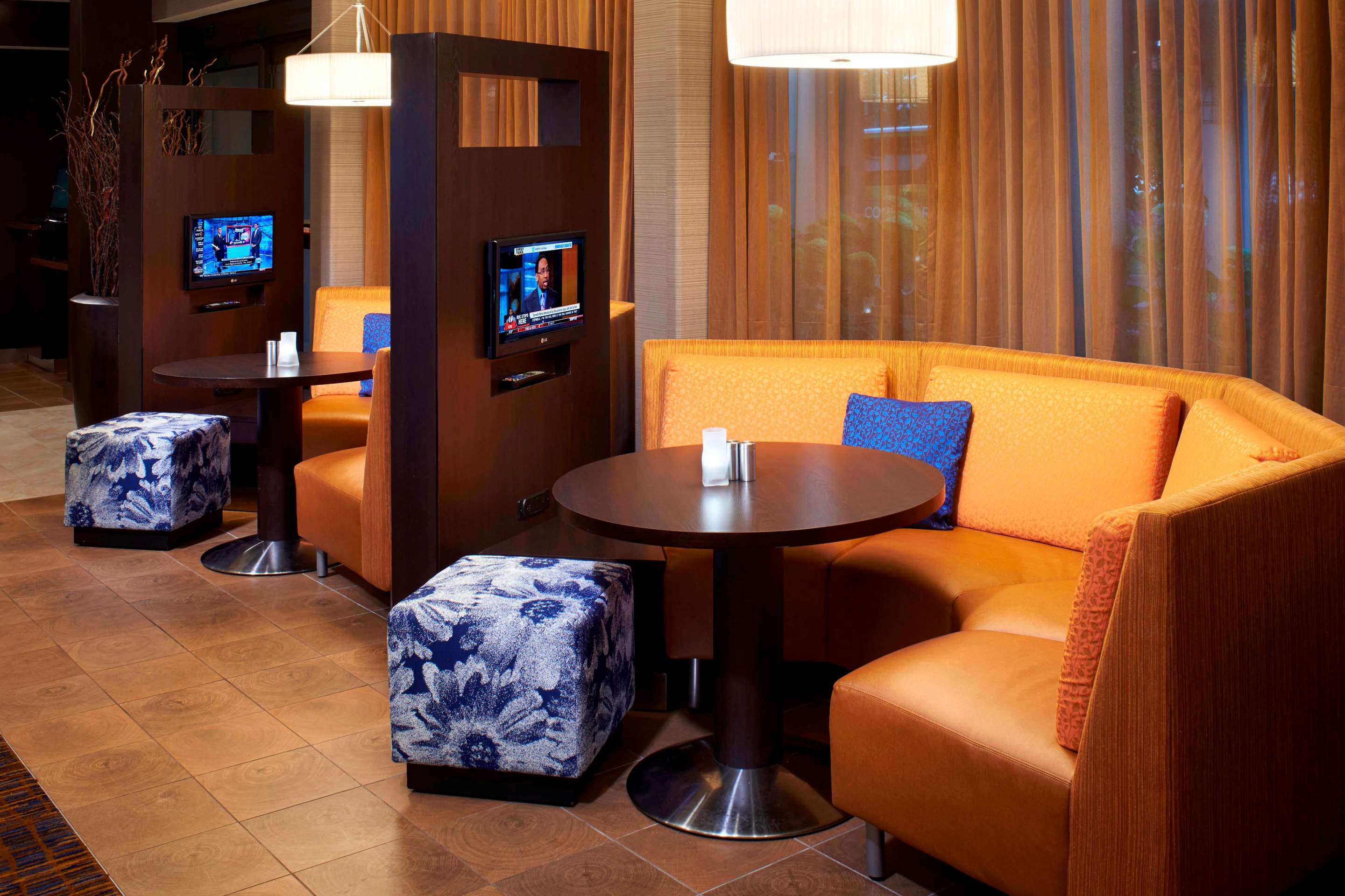 Media pods | Sonesta Select Detroit Auburn Hills