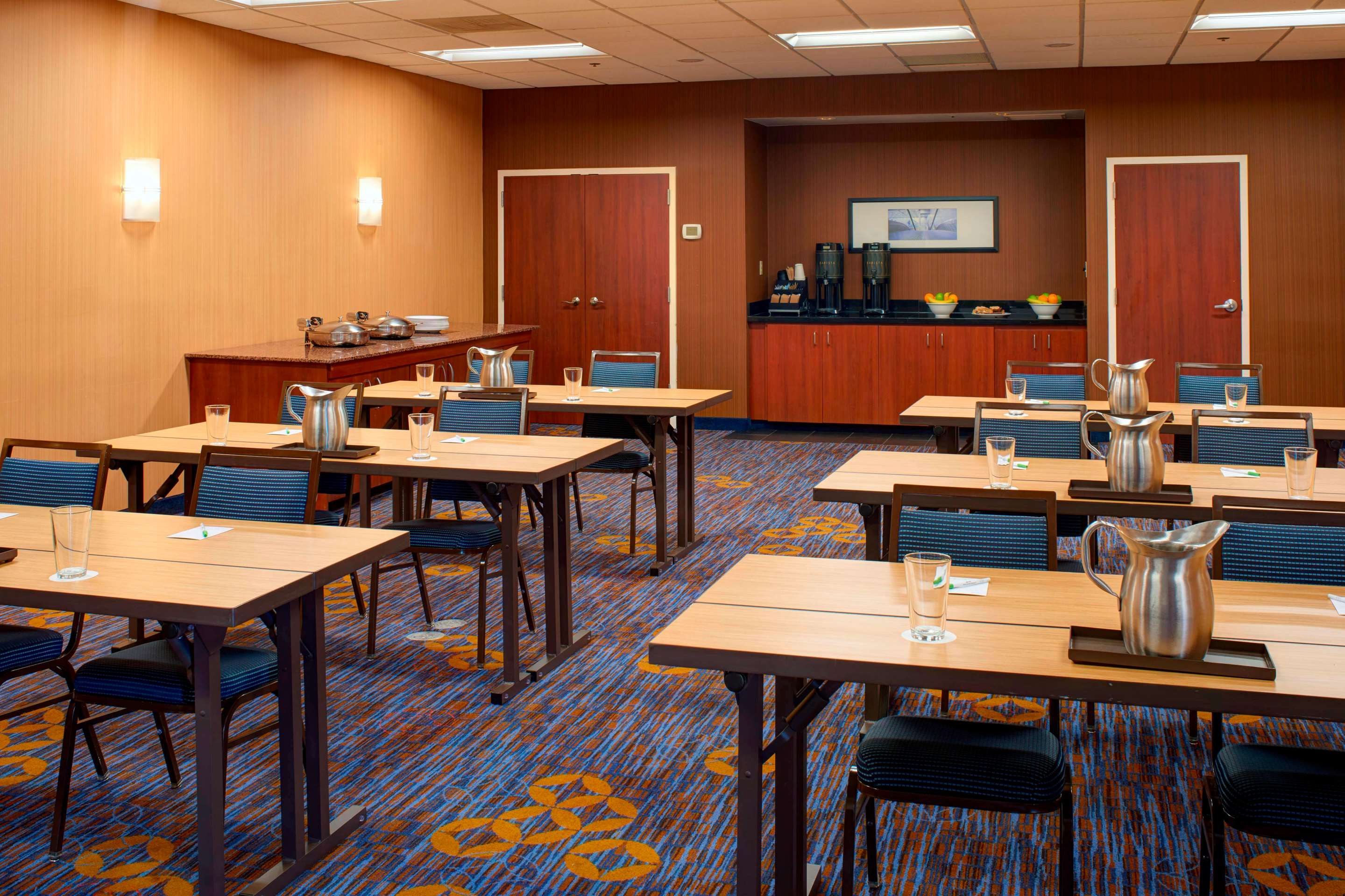 Meeting room classroom setup | Sonesta Select Detroit Auburn Hills