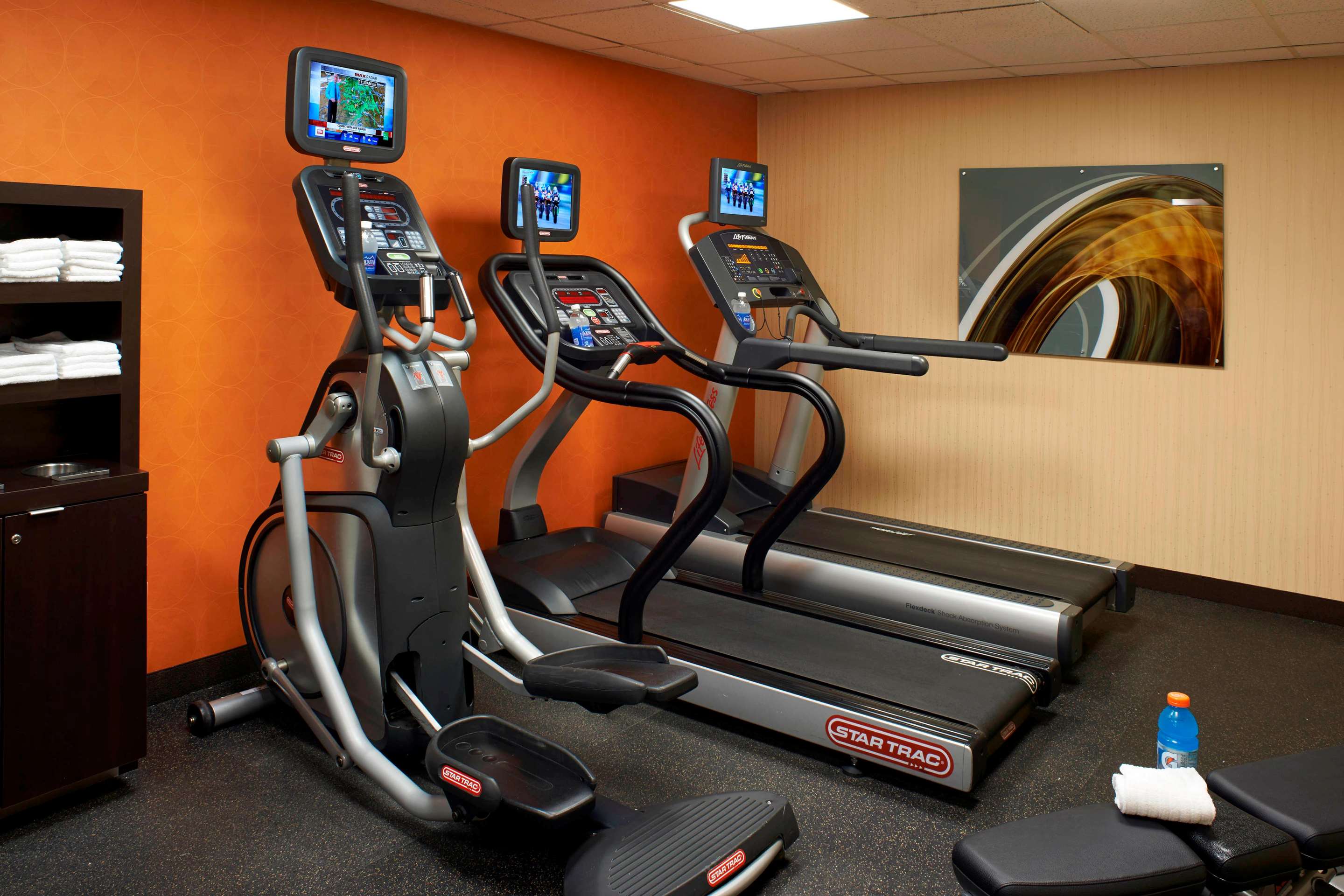 Fitness center | Sonesta Select Detroit Auburn Hills