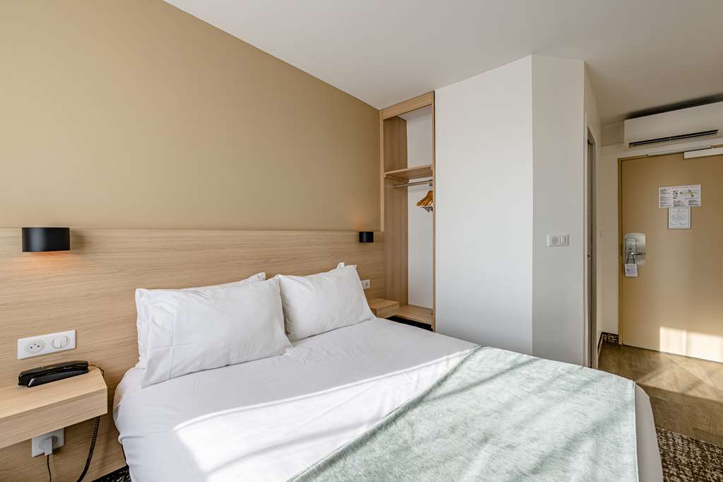 Sure Hotel by Best Western Bordeaux Lac-guestroom-Guest Room,On-Site.jpg