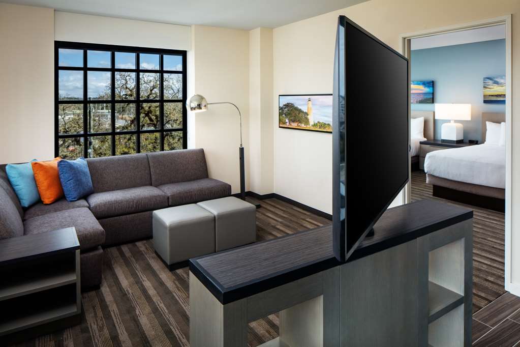 HYATT HOUSE TALLAHASSEE CAPITOL UNI-guestroom-Guest Room,Suite,On-Site.jpg