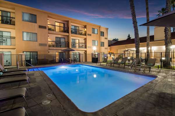 Pool - Sonesta Select Hotel Fountain Valley - I-405, Exit 14