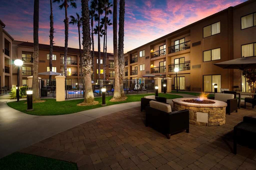 Sonesta Select Huntington Beach
