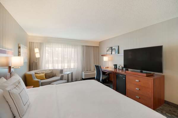  - Sonesta Select Hotel Fountain Valley - I-405, Exit 14