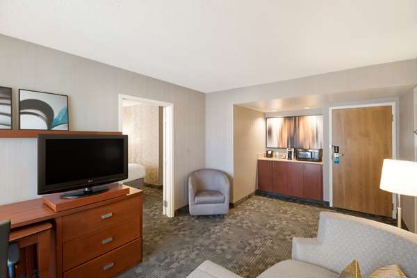 Suite - Sonesta Select Hotel Fountain Valley - I-405, Exit 14