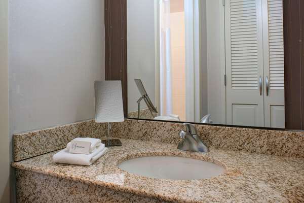  - Sonesta Select Hotel Airport Kansas City - I-29, Exit 10