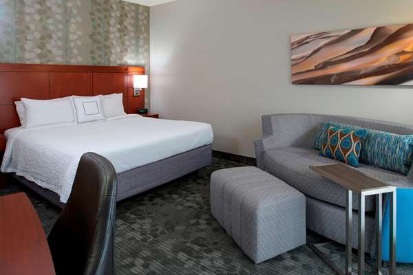  - Sonesta Select Hotel Airport Kansas City - I-29, Exit 10